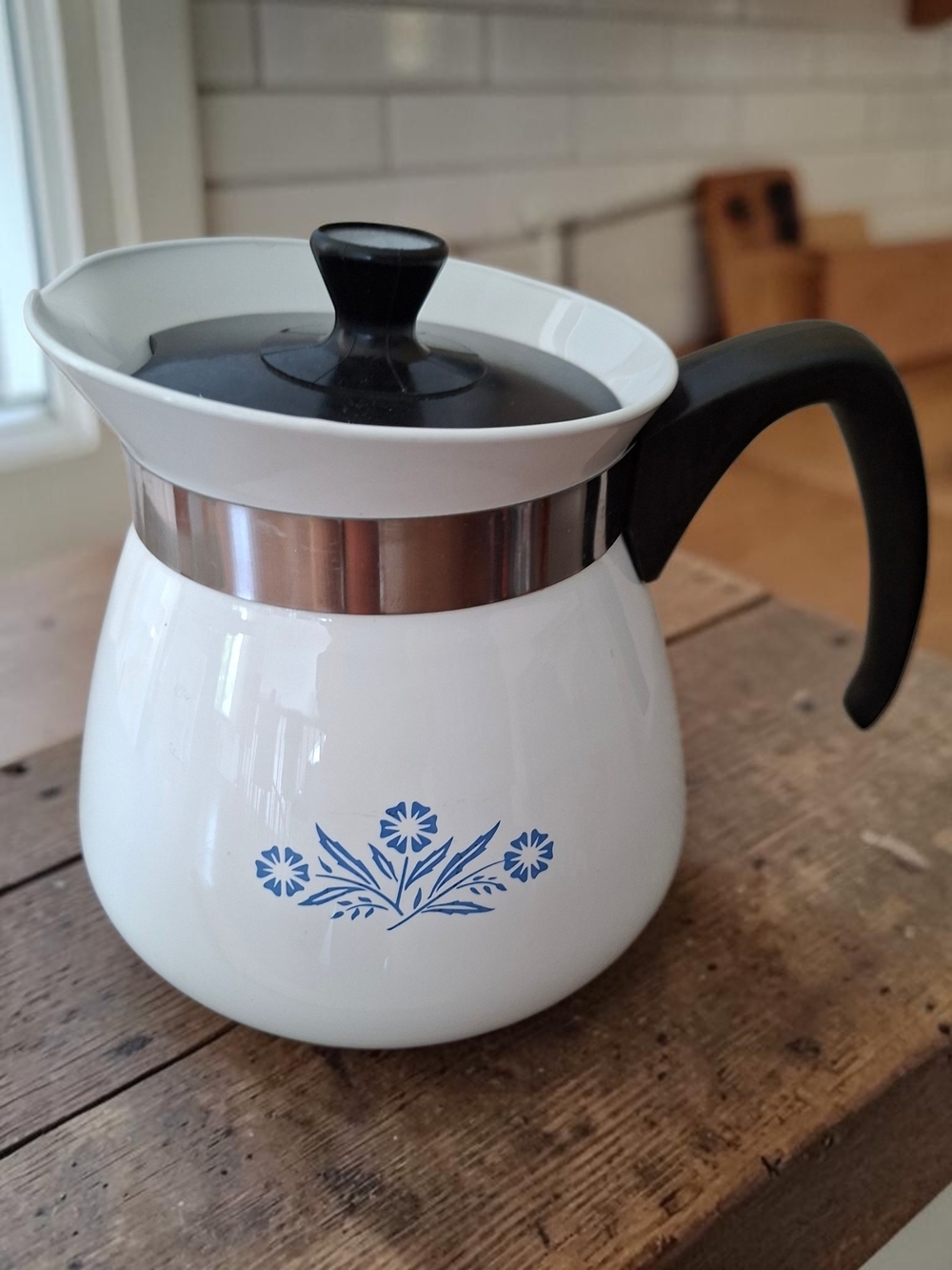 Corning Ware Vintage Corneflower Tea Pot 2QT Like New Corningware